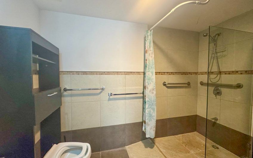 Avalon Country Club Santa Ana! Apartamento amueblado