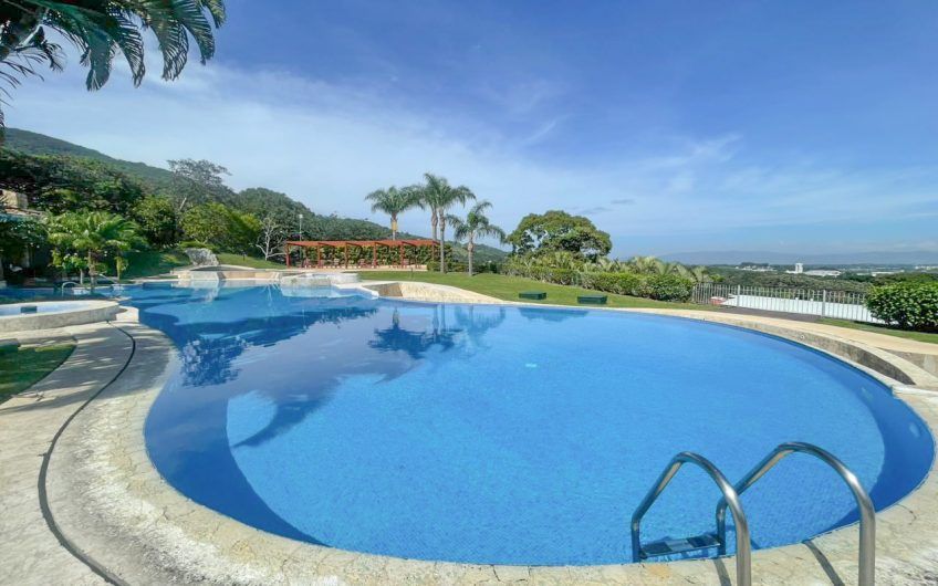 Avalon Country Club Santa Ana! Apartamento amueblado