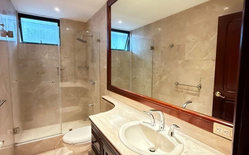 Lujoso apartamento con vista x La Paco San Rafael Escazú