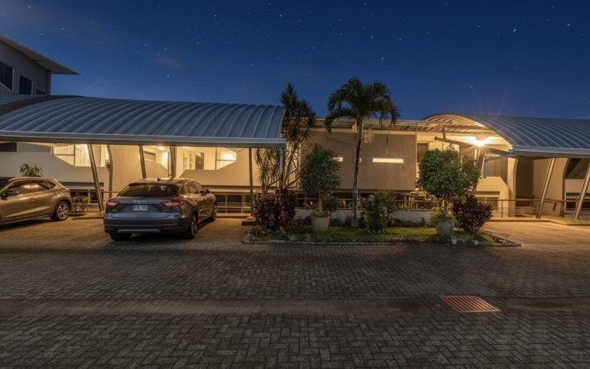 Condo Contemporáneo de 432 m2 con vista en Guachipelín Escazú