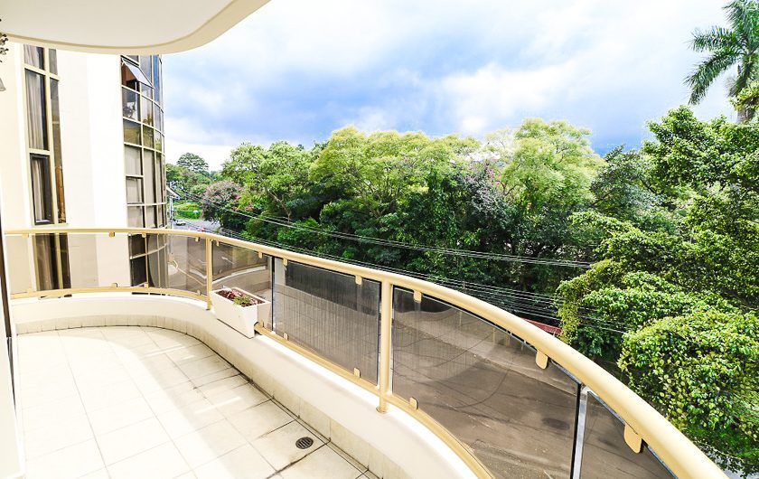 Riverside San Rafael Escazú! Apartamento con vista y línea blanca