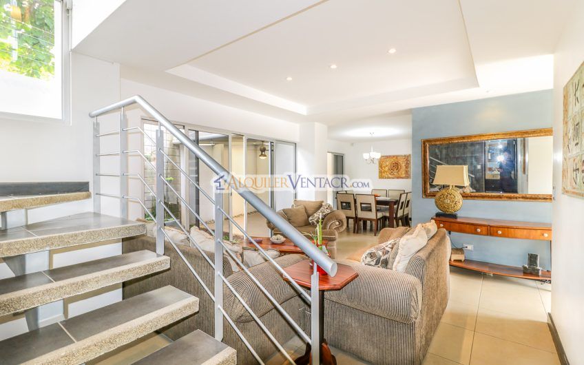 Condo contemporáneo amueblado con jardín en Santa Ana Pozos