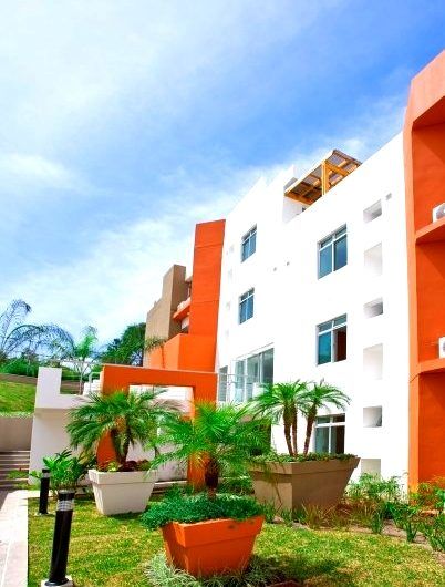 Apartamento amueblado con vista de 2 habit. + oficina en Escazú Guachipelín