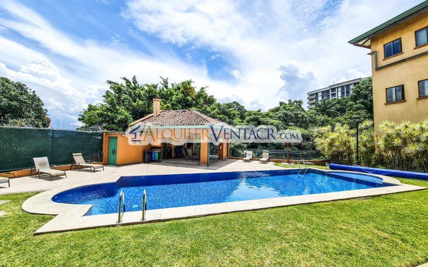 Apartamento en 1er nivel en San Rafael Escazú