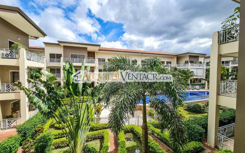 Apartamento con línea blanca y terraza en San Rafael Escazú x Country Club