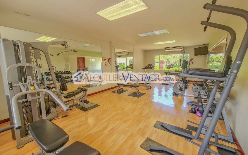 Apartamento con línea blanca y terraza en San Rafael Escazú x Country Club