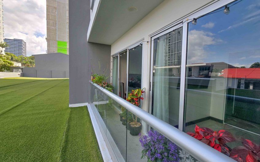 Torre U Nunciatura! Apartamento con balcón