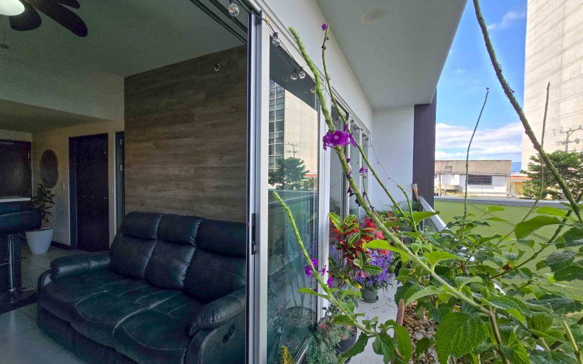 Torre U Nunciatura! Apartamento con balcón