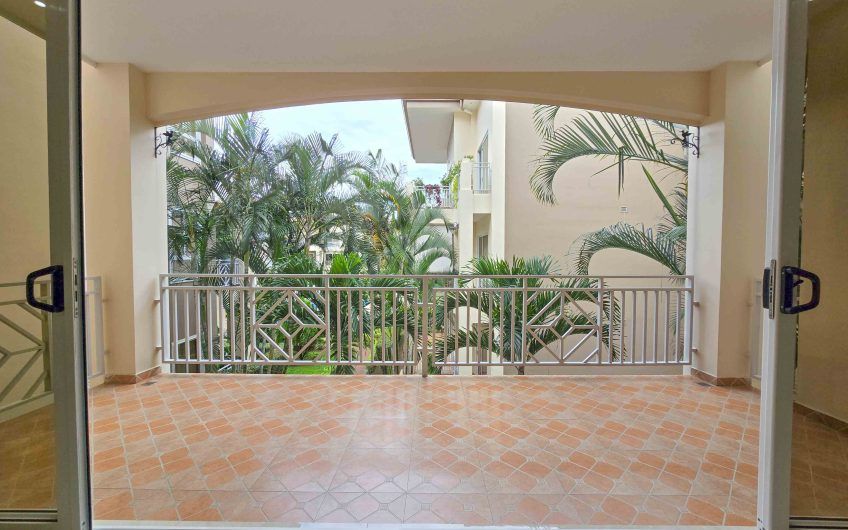 Apartamento con línea blanca y terraza en San Rafael Escazú x Country Club