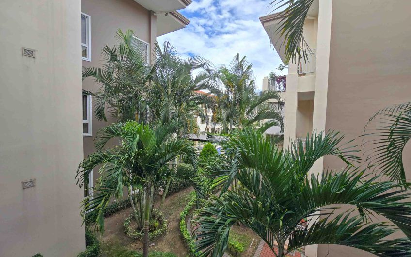 Apartamento con línea blanca y terraza en San Rafael Escazú x Country Club