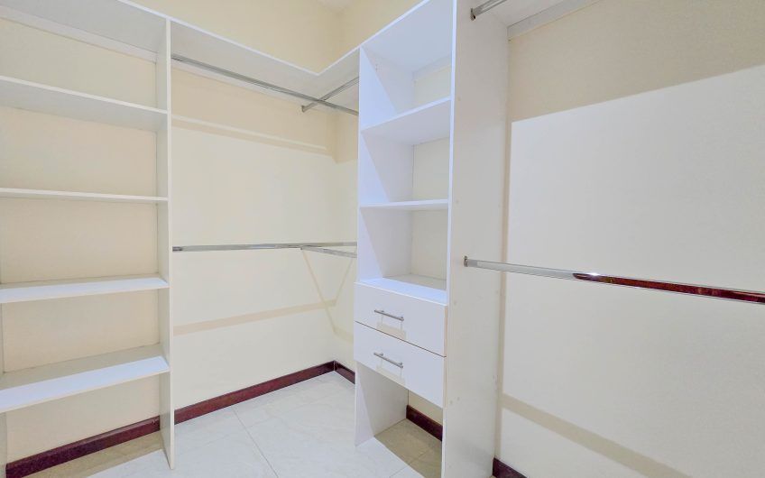 Apartamento con línea blanca y terraza en San Rafael Escazú x Country Club