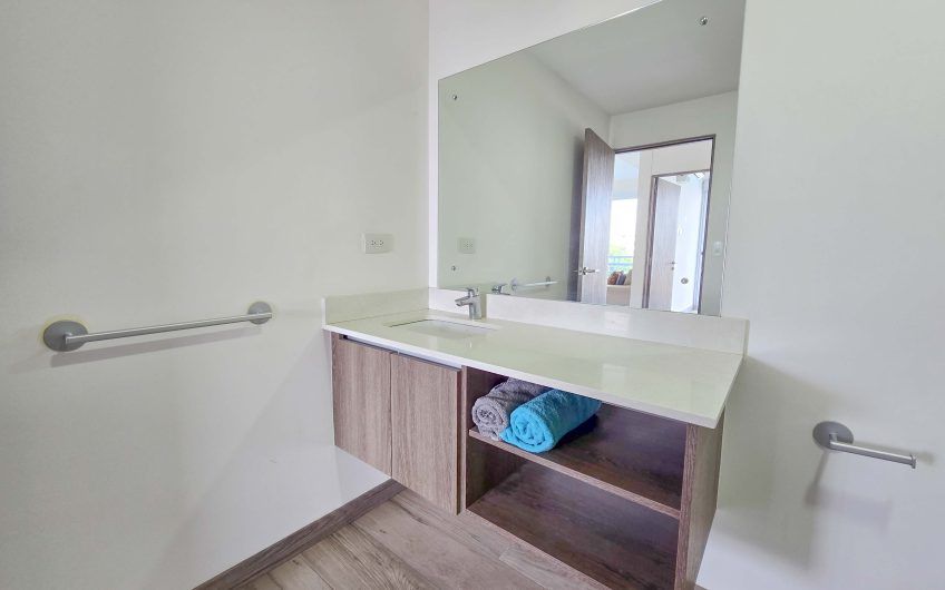 CAIA Bello Horizonte Escazú! Apartamento amueblado con vista