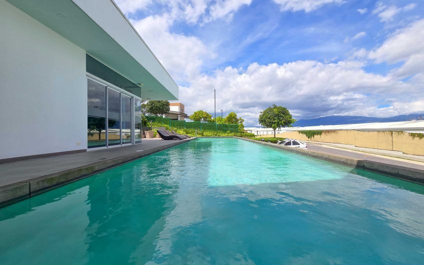 CAIA Bello Horizonte Escazú! Apartamento amueblado con vista