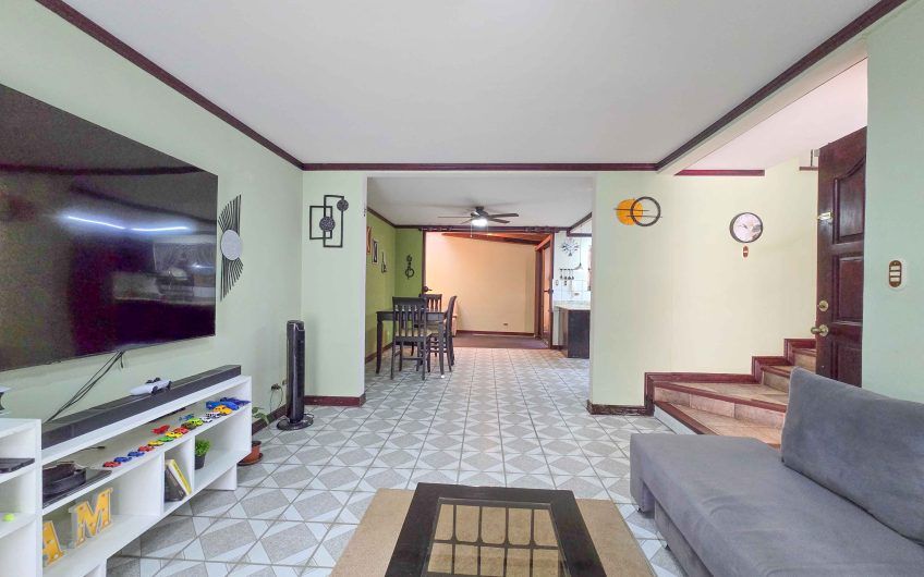 Condominio de 3 habit. en Guachipelín Escazú