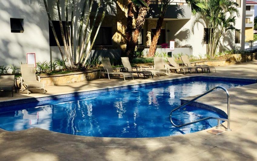 Avalon Santa Ana Centro! Apartamento amueblado con balcón