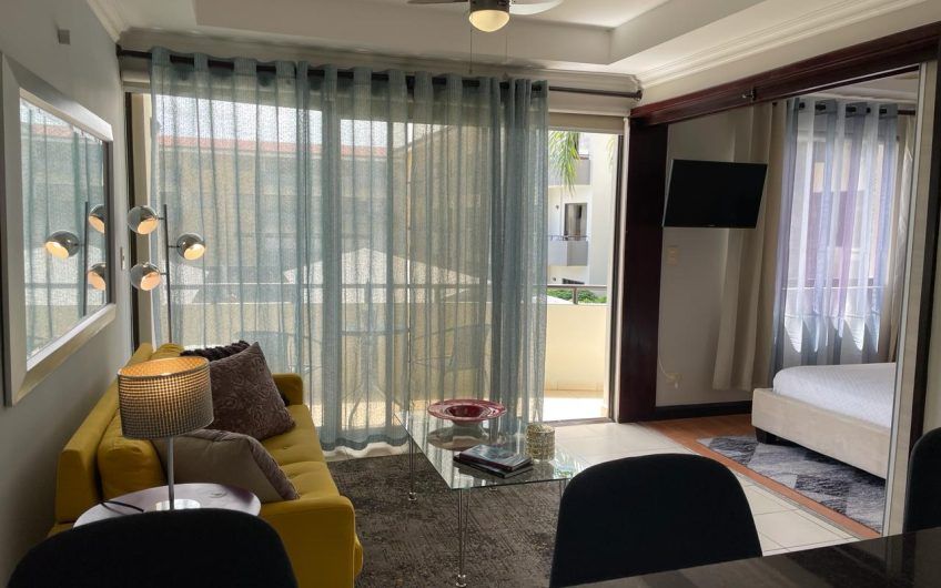 Avalon Santa Ana Centro! Apartamento amueblado con balcón