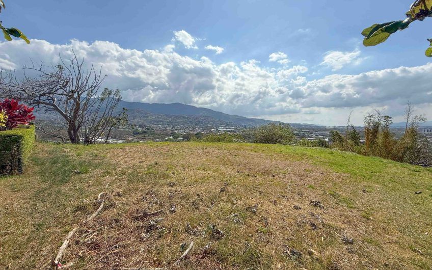Lote de 800 m2 con full vistas x Santa Ana Country Club