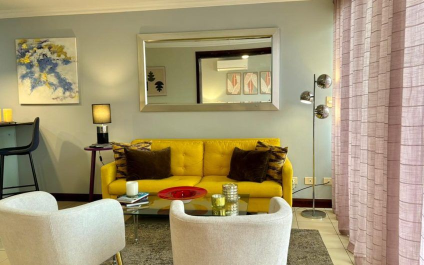 Avalon Santa Ana Centro! Apartamento amueblado con balcón