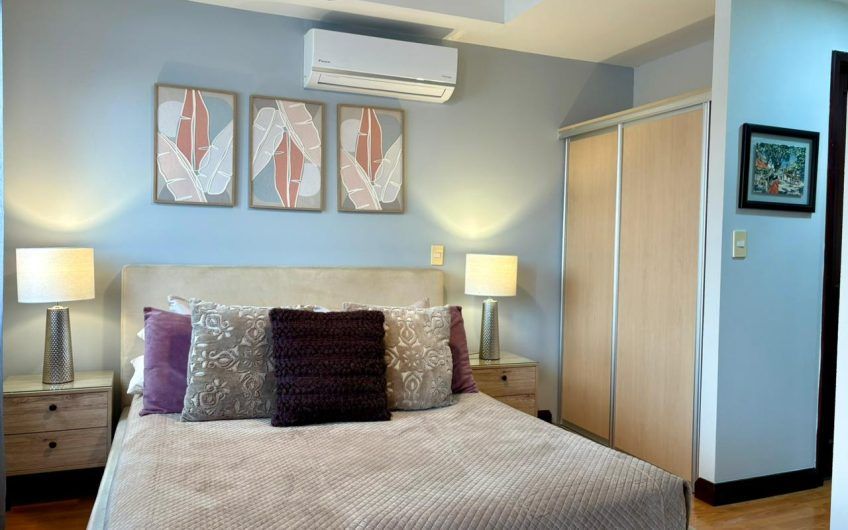 Avalon Santa Ana Centro! Apartamento amueblado con balcón