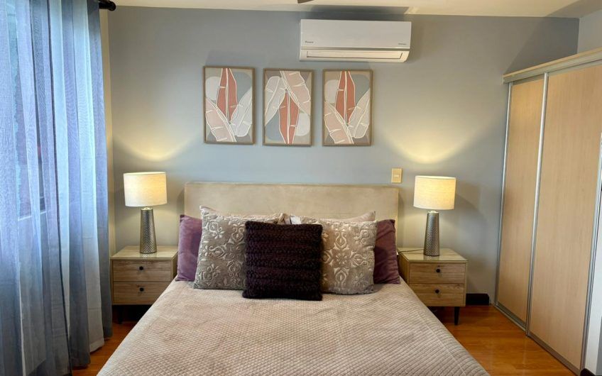 Avalon Santa Ana Centro! Apartamento amueblado con balcón