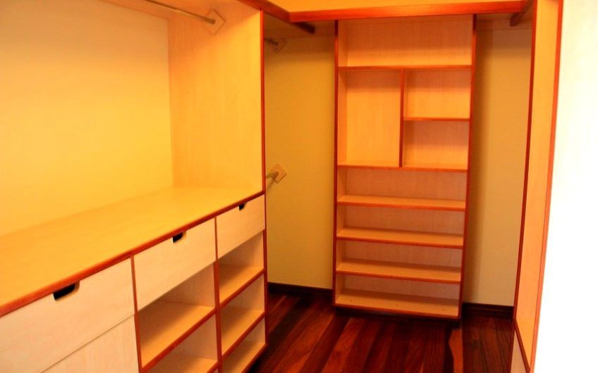 Villa Real Santa Ana! Condo de Un Nivel con full vistas