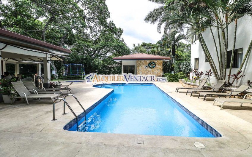 Avalon Santa Ana Centro! Apartamento amueblado con balcón