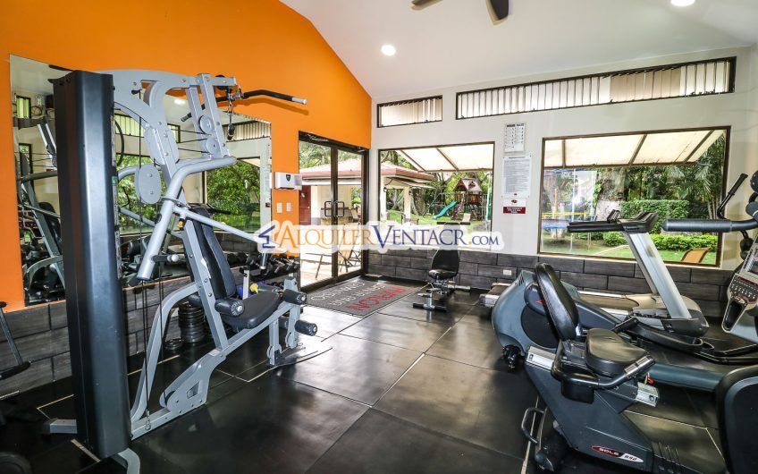 Avalon Santa Ana Centro! Apartamento amueblado con balcón