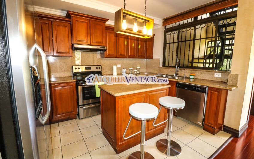 Apartamento de 3 habit. con vista x Country Club San Rafael Escazú