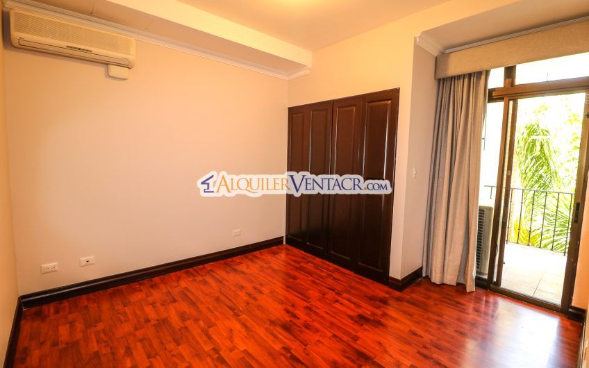 Apartamento de 3 habit. con vista x Country Club San Rafael Escazú