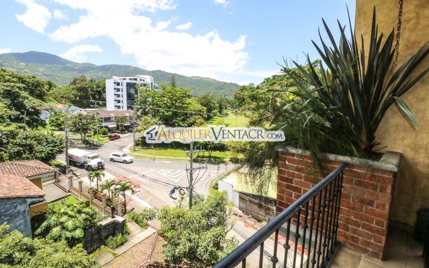 Penthouse amueblado de 302 m2 con vista x Country Club San Rafael Escazú