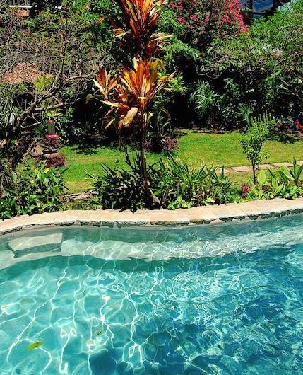 Apartamento amueblado / piscina y áreas verdes en San Rafael Escazú