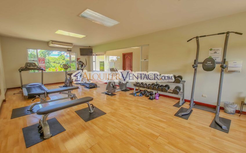 Apartamento amueblado de 3 habit. con terraza en San Rafael Escazú