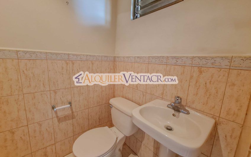 Condo de 3 habit.+ sala tv en San Antonio de Escazú