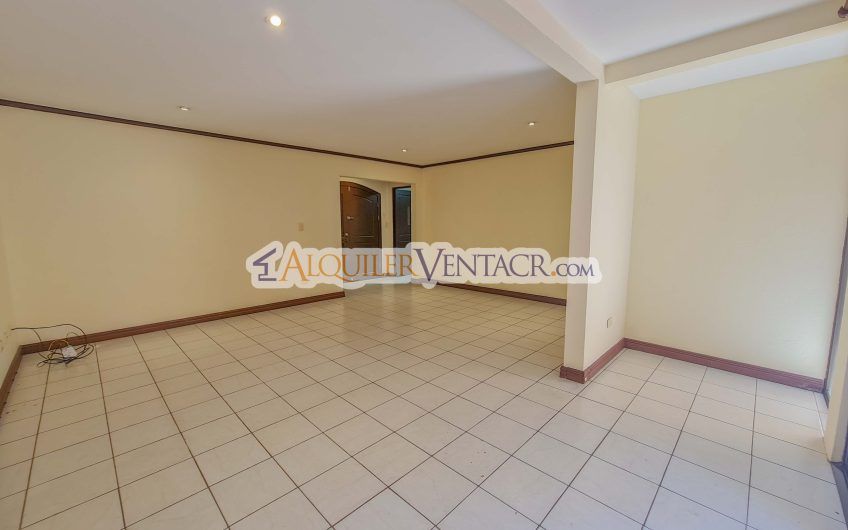 Condo de 3 habit.+ sala tv en San Antonio de Escazú