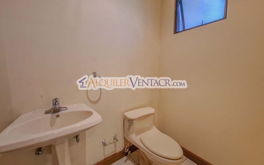 Condo de 3 habit.+ sala tv en San Antonio de Escazú