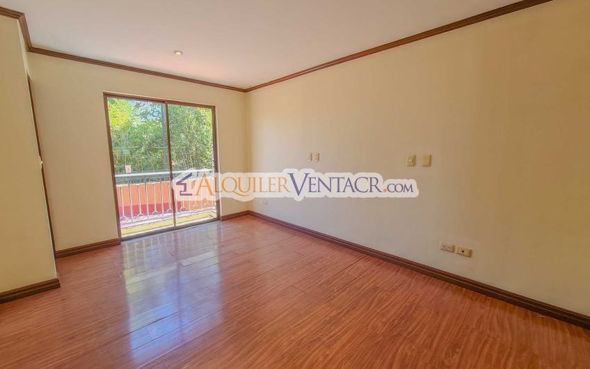 Condo de 3 habit.+ sala tv en San Antonio de Escazú