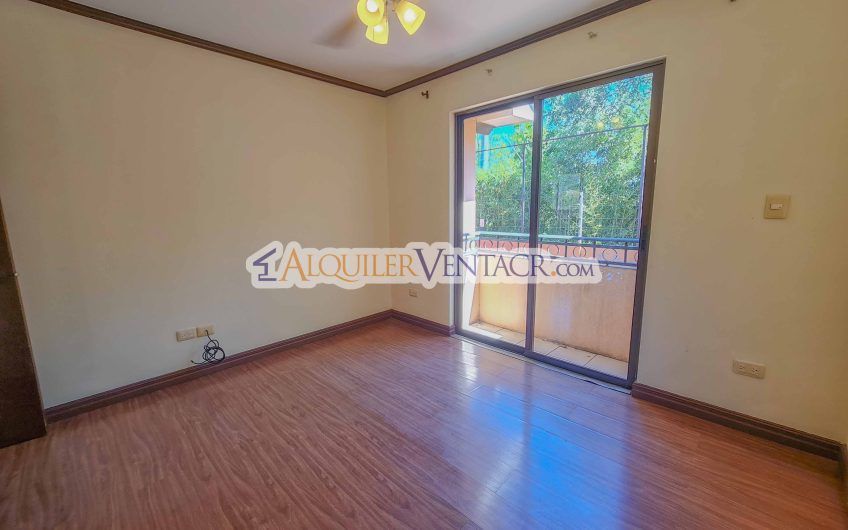 Condo de 3 habit.+ sala tv en San Antonio de Escazú