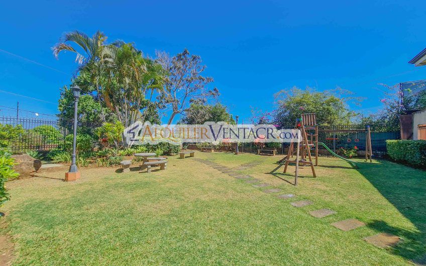 Condo de 3 habit.+ sala tv en San Antonio de Escazú