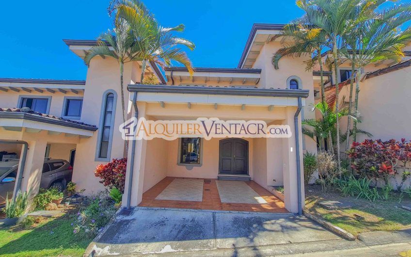 Condo de 3 habit.+ sala tv en San Antonio de Escazú