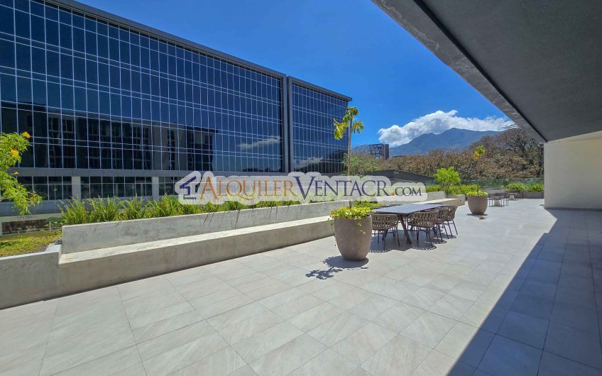 Avenida Escazú! Apartamento con línea blanca y balcón