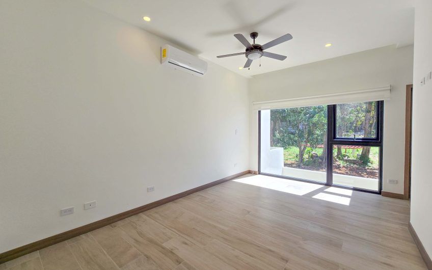 Para estrenar! Condo con jardín y línea blanca en Santa Ana Urbano