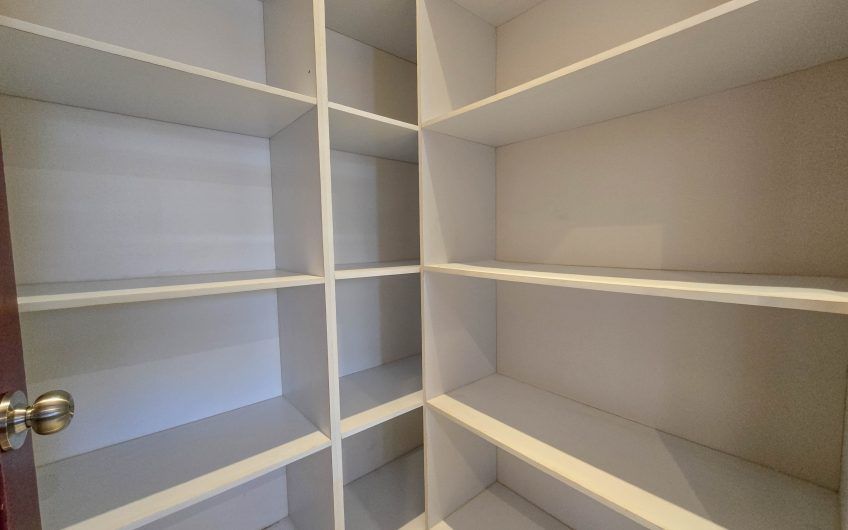 Apartamento amueblado de 3 habit. con terraza en San Rafael Escazú