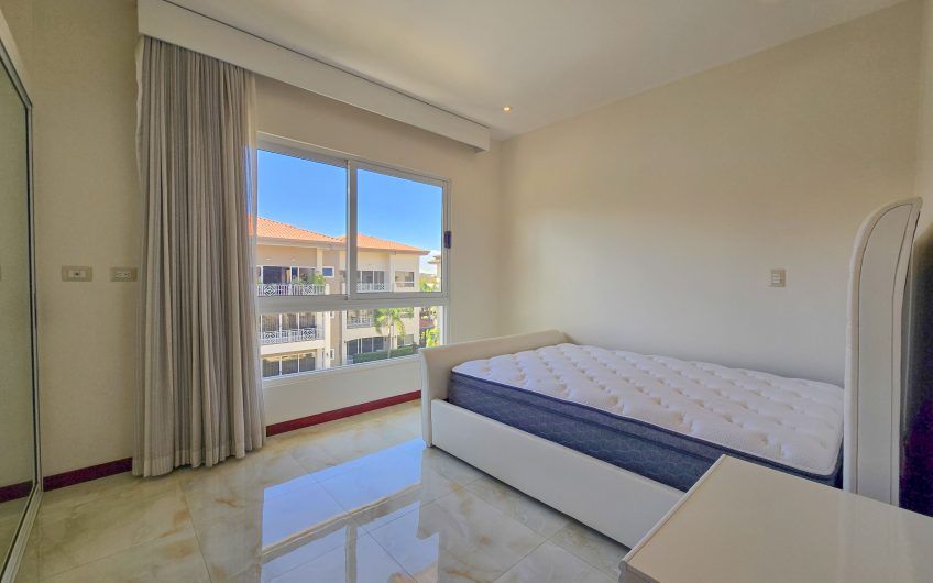 Apartamento amueblado de 3 habit. con terraza en San Rafael Escazú