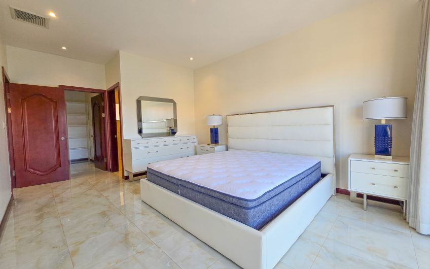 Apartamento amueblado de 3 habit. con terraza en San Rafael Escazú