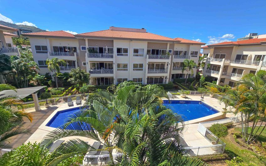 Apartamento amueblado de 3 habit. con terraza en San Rafael Escazú