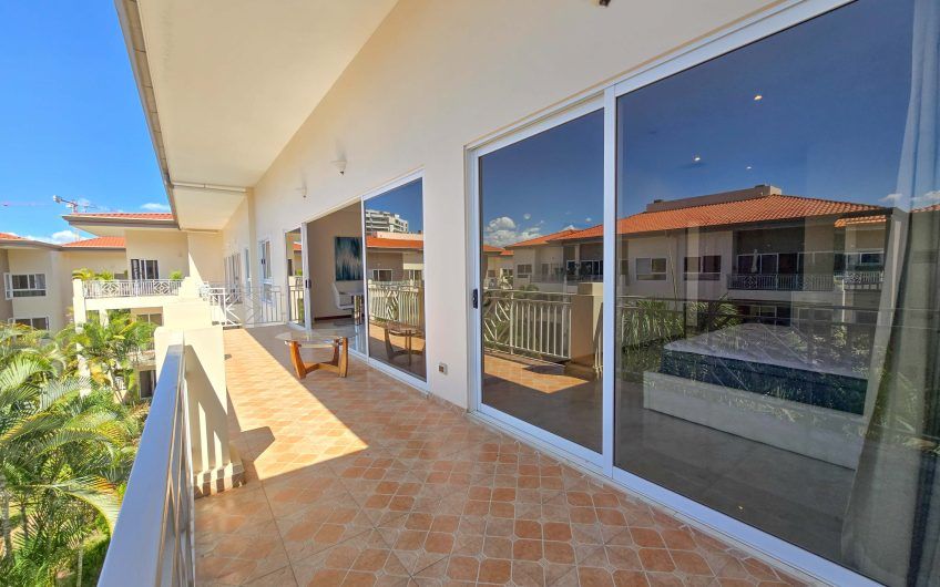 Apartamento amueblado de 3 habit. con terraza en San Rafael Escazú