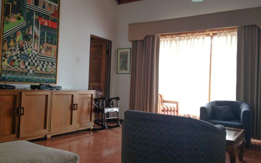 Apartamento de 3 habit.+ de servicio en Bello Horizonte Escazú