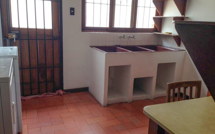 Apartamento de 3 habit.+ de servicio en Bello Horizonte Escazú