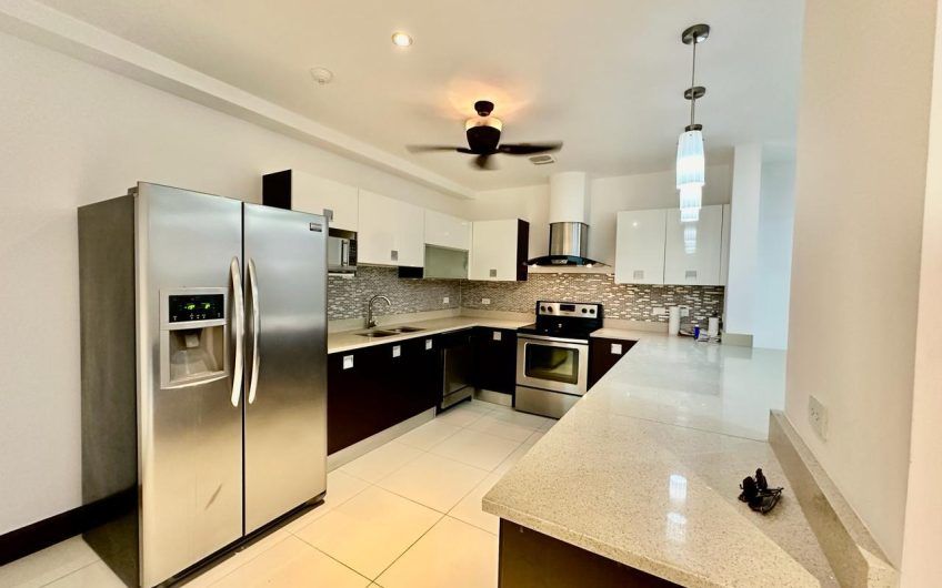 Vía Nova Santa Ana Pozos! Penthouse con vista