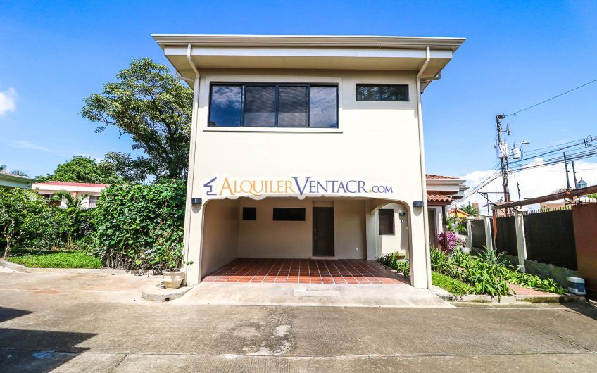 Condo de 3 habit. con jardín x Distrito 4 Guachipelín Escazú